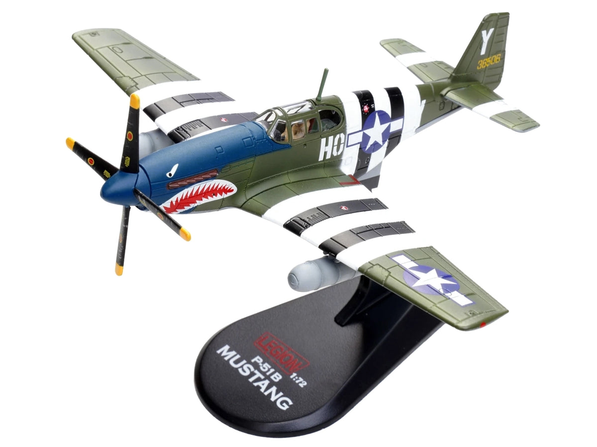 North American P-51B Mustang Aircraft "John Bennett 487th Fighter Squadron 352nd Fighter Group Blue-Nosed Bastards of Bodney RAF Bodney" (1944) United States Army Air Forces 1/72 Diecast Model Airplane by Legion