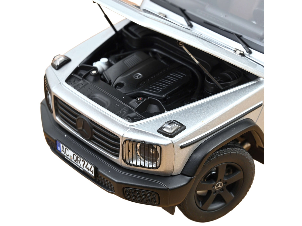 2024 Mercedes-Benz G-Class Professional Iridium Silver 1/18 Diecast Model by Norev