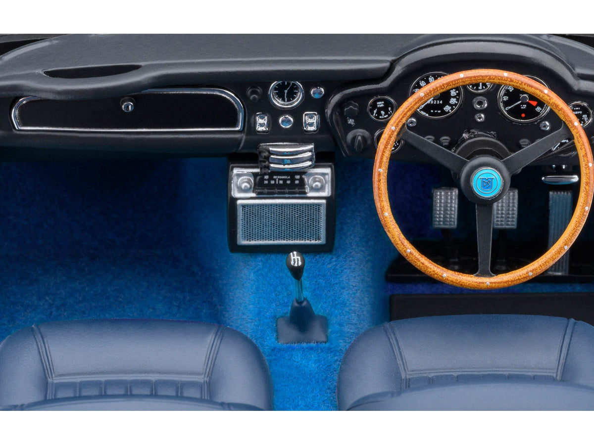 Aston Martin DB5 RHD Caribbean Pearl Blue Metallic 1:18 Diecast Model by AUTOart