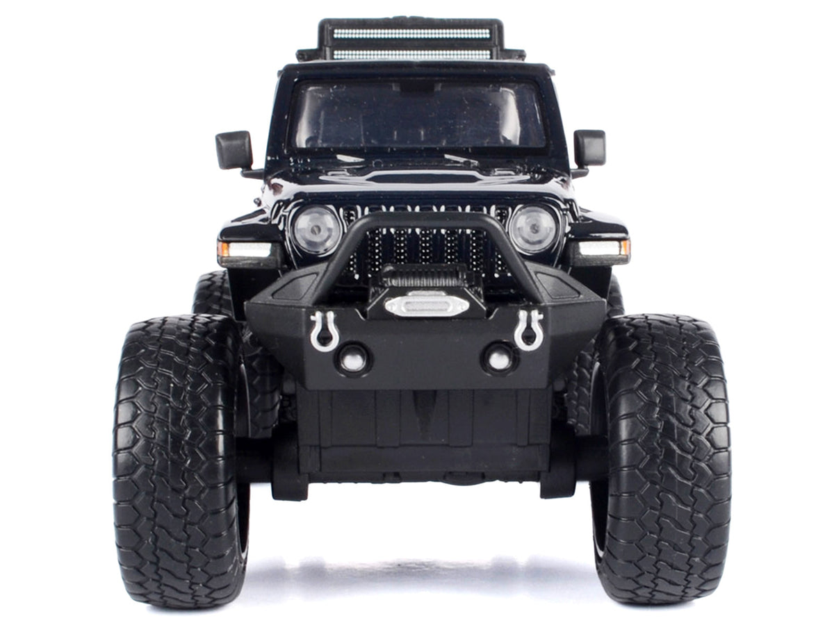 2021 Jeep Gladiator Rubicon Off-Road Pickup Truck Black with Matt Black Top "Off Road" Series 1/24-1/27 Diecast Model Car by Motormax