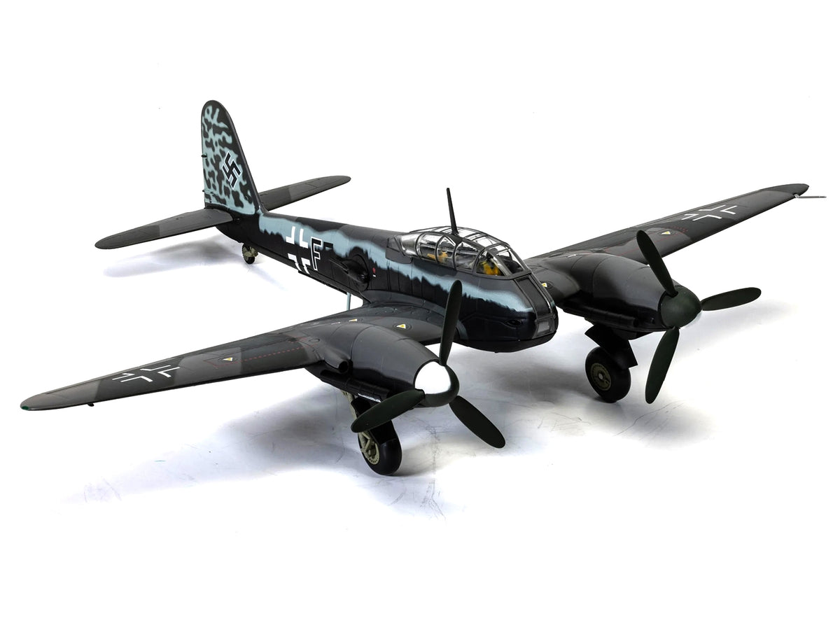 Messerschmitt Me 410A-1 Hornisse 1/72 Diecast Model Aircraft by Corgi – German Luftwaffe WWII Aviation Archive