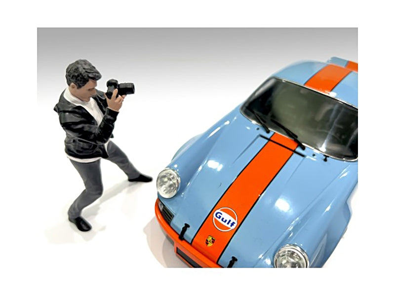 "Photographers" Figure #6 for 1/18 Scale Models by American Diorama