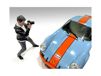 "Photographers" Figure #6 for 1/18 Scale Models by American Diorama