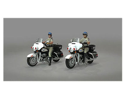 Highway Patrol" 4 piece Diecast Figure Set (2 Figures 2 Motorcycles) Limited Edition to 3600 pieces Worldwide for 1/64
