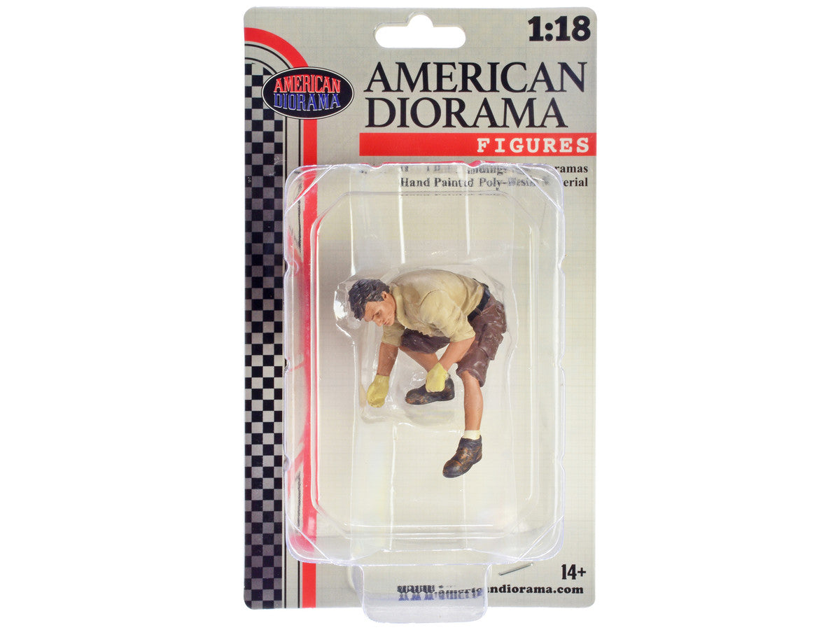 American Diorama 4X4 Mechanic Figure 2 with Board Accessory | 1/18 Scale Diorama Figure
