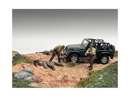 American Diorama 4X4 Mechanics 2-Piece Diecast Figure Set 2 for 1/43 Scale Models (AD43002)