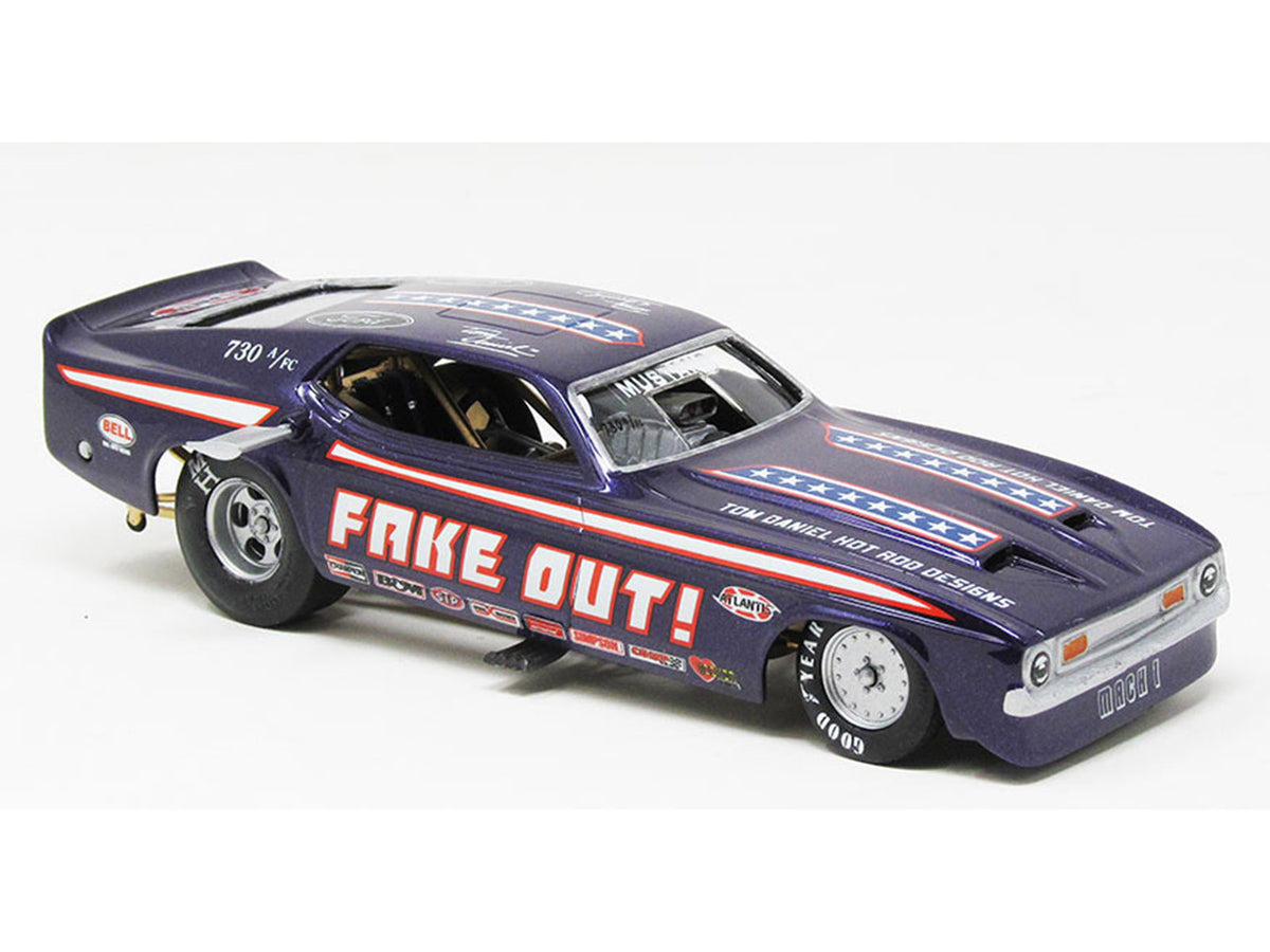 Model Kit Tom Daniel's "FAKE OUT!" Classic Funny Car (Snap-to-Build) 1/32 Scale Model by Atlantis