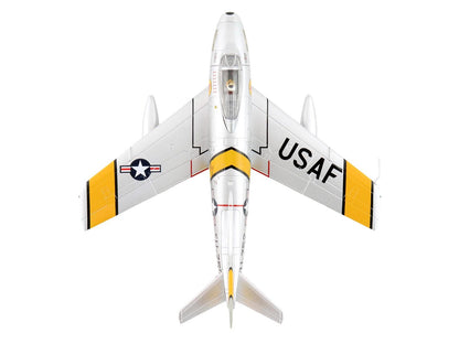 North American F-86E Sabre Fighter Aircraft "51-2752 Colonel George Andrew Davis Jr. 4th FIG 334th FIS" (1952) United States Air Force "Air Power Series" 1/72 Diecast Model by Hobby Master