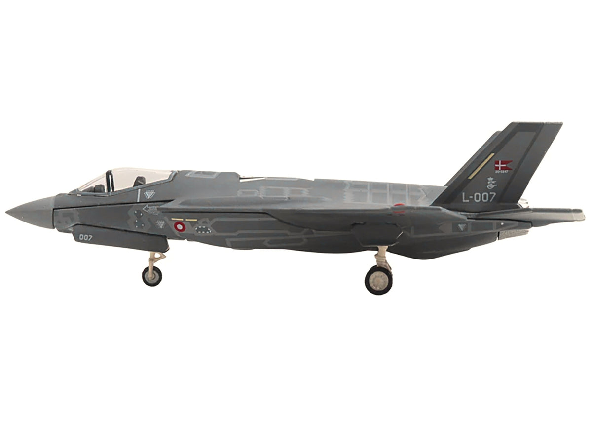Lockheed Martin F-35A Lightning II Aircraft "Eskadrille 727 Skrydstrup Air Base" (L-007) Royal Danish Air Force 1/200 Diecast Model by Herpa
