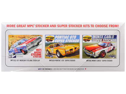 Skill 2 Model Kit 1972 Ford Torino Stock Car "Bobby Isaac" 1/25 Scale Model by MPC