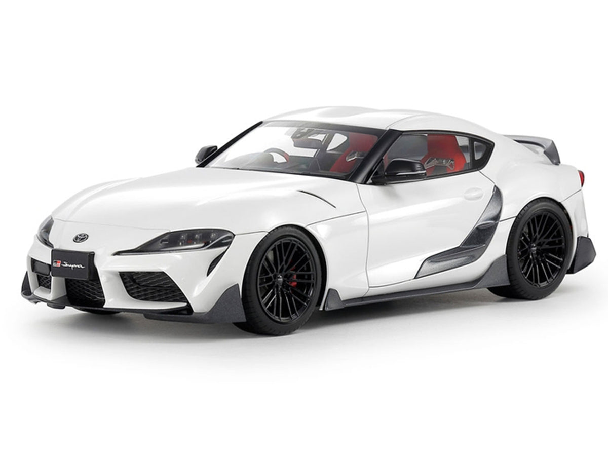 Model Kit Toyota GR Supra Custom 1/24 Scale Model by Tamiya
